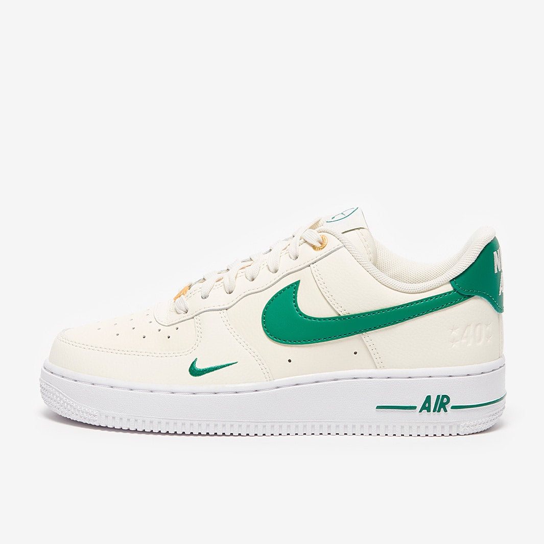 Nike Womens Air Force 1 07 SE