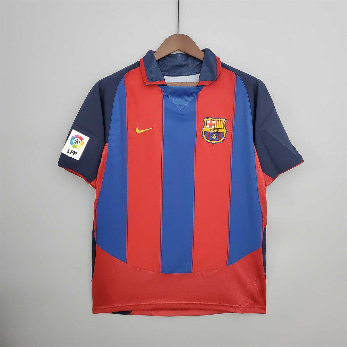 Barcelona 2003-04 Home Kit